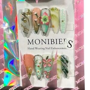 Sage Green Floral Press On Nails 3D Minimalist Clean Girl Quiet Luxury Almond S